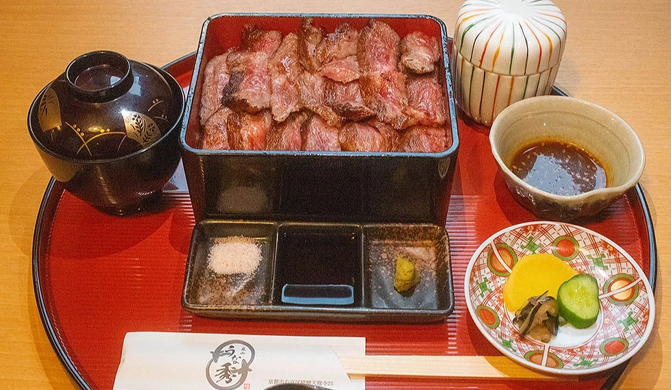 期間限定料理「國產牛重」